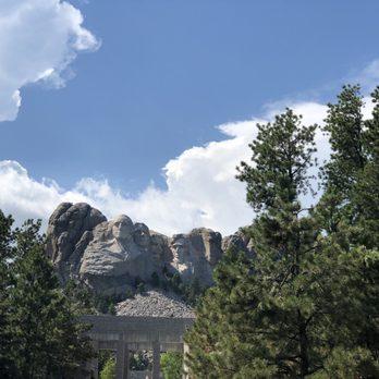 Mount Rushmore National Memorial - Mount Rushmore - Landmarks & Historical Buildings Near Me - Keystone, South Dakota Mount Rushmore National Memorial - Mount Rushmore - Landmarks & Historical Buildings Near Me - Keystone, South Dakota