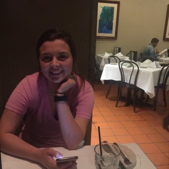 Gino's Restaurant - Inside - Italian Near Me - Baton Rouge, Louisiana