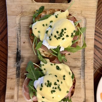 The Sefton - Eggs Benedict - Pubs Near Me - New York, New York The Sefton - Eggs Benedict - Pubs Near Me - New York, New York