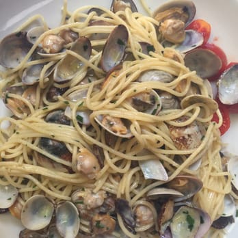 Corte Pozzi - Spaghetti with clams - Italian Near Me - Desenzano del Garda, BS