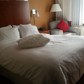 Four Points by Sheraton Kamloops - Hotels Near Me - Kamloops, British Columbia