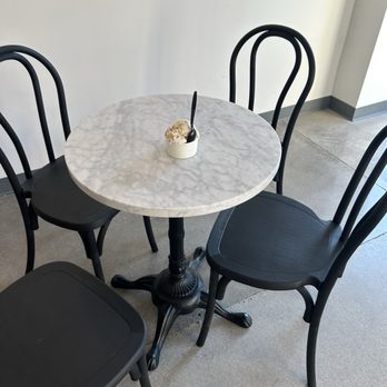 Lolly’s Creamery - Seating - Ice Cream & Frozen Yogurt Near Me - Chesapeake, Virginia Lolly’s Creamery - Seating - Ice Cream & Frozen Yogurt Near Me - Chesapeake, Virginia