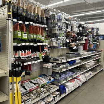 Harbor Freight Tools - 4/10/24 Neat & organized - Hardware Stores Near Me - Montclair, California