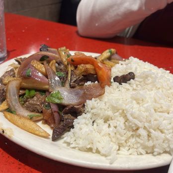 El Pollo Inka - Lomo Saltado - Peruvian Near Me - Lawndale, California