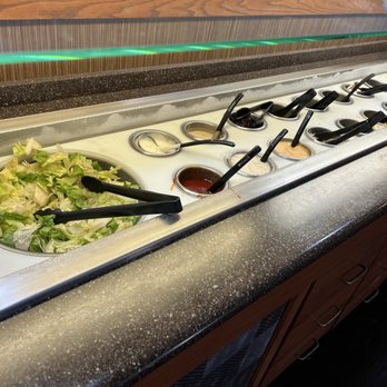 Pizza Hut - Salad bar - Pizza Near Me - Muncie, Indiana