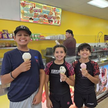 La Michoacana Vista Hermosa - Ice Cream & Frozen Yogurt Near Me - Montclair, California La Michoacana Vista Hermosa - Ice Cream & Frozen Yogurt Near Me - Montclair, California