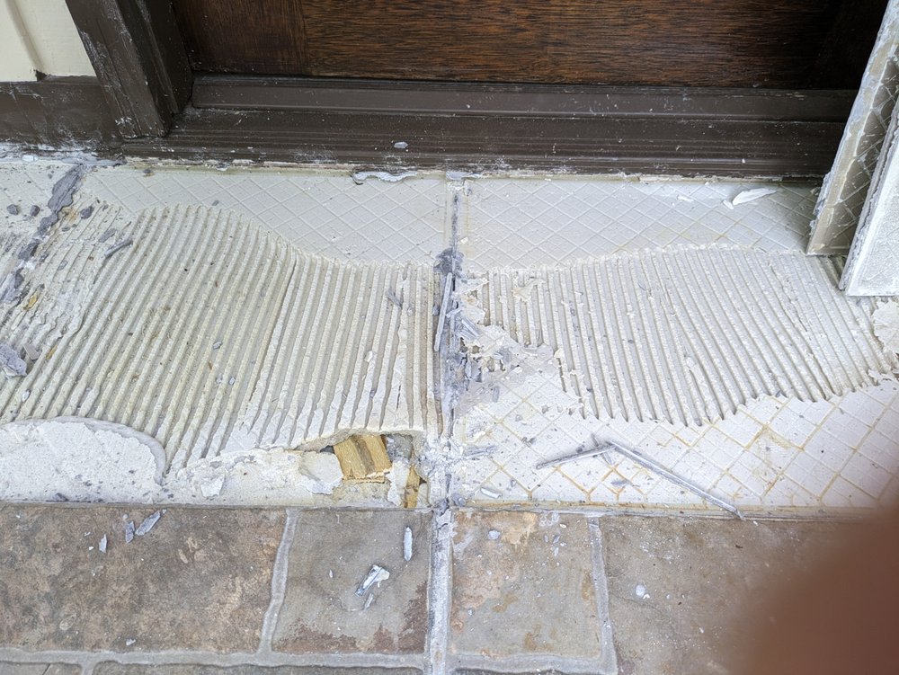 Slide of THA House Dr