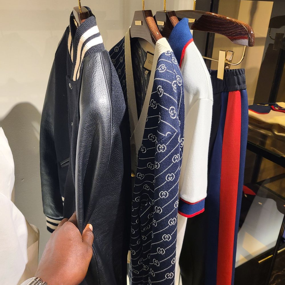 Gucci - Nice! - Leather Goods Near Me - Honolulu, Hawaii Gucci - Nice! - Leather Goods Near Me - Honolulu, Hawaii