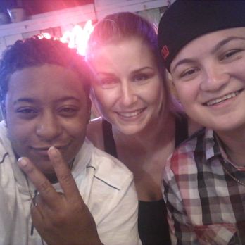 Dixie Grill - Love it ...had a hottie tottie at the bar great experience.... my new chill spot with the lil bro - Southern Near Me - Aiea, Hawaii