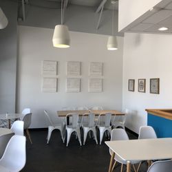 Nic & Luc - Seating area