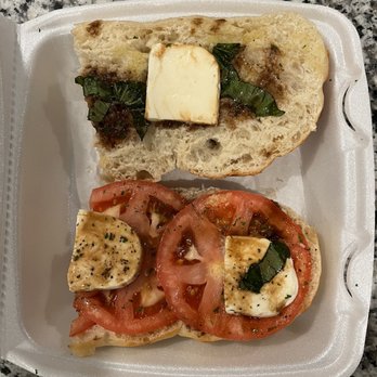 Bronx Pizza - Quarter pieces of mozzarella. DRIED PARSLEY??!?!!?!!??? - Pizza Near Me - De Land, Florida Bronx Pizza - Quarter pieces of mozzarella. DRIED PARSLEY??!?!!?!!??? - Pizza Near Me - De Land, Florida