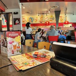 Red Robin Gourmet Burgers and Brews