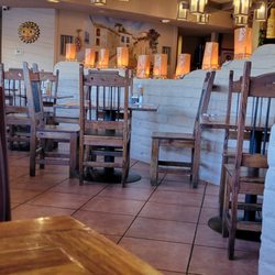 Papa Felipe's Mexican Restaurant - Dinning area