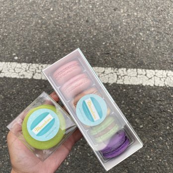 Macadons - Single-Flavor Macarons, Half Dozen Assorted Box Macarons, Ice Cream Macaron & Mini Macaron Small Box - Macarons Near Me - Renton, Washington Macadons - Single-Flavor Macarons, Half Dozen Assorted Box Macarons, Ice Cream Macaron & Mini Macaron Small Box - Macarons Near Me - Renton, Washington