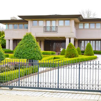 1. Quality Built Deck and Fence