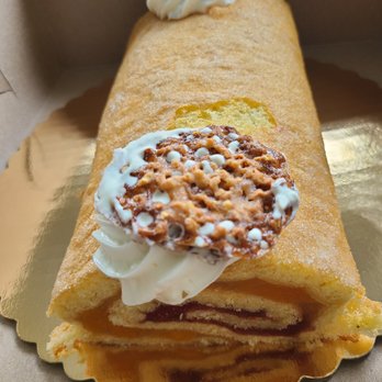 Abrantes Bakery & Pastry Shop - Peach Strawberry cake - Bakeries Near Me - Hartford, Connecticut