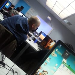 Cefoim Valencia - Un aula de informática