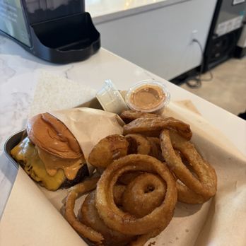 Sixth Street Burger - Smash burger with onion rings - Burgers Near Me - San Jose, California Sixth Street Burger - Smash burger with onion rings - Burgers Near Me - San Jose, California