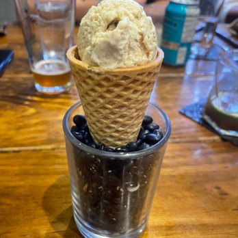 La Tienda Grande - Helado de bolilo - Mexican Near Me - Ixtapa, JAL