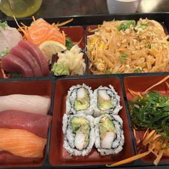 Boon's Asian Bistro - Lunch box - Sushi Bars Near Me - Boca Raton, Florida