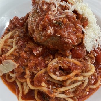 It's Italia - Spaghetti Meatball Bolognese - Italian Near Me - Half Moon Bay, California