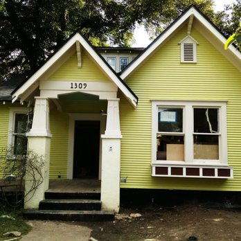 Tri City Paint & Construction - yellow house - Painters Near Me Tri City Paint & Construction - yellow house - Painters Near Me