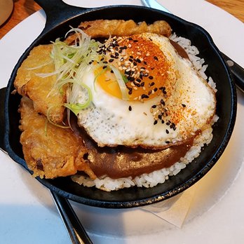 Koko Head Cafe - Koko moco (hamburger patty was smaller than the egg) - Breakfast & Brunch Near Me - Honolulu, Hawaii
