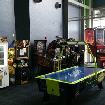 AMC Avenue 16 - Cinema Near Me - Melbourne, Florida
