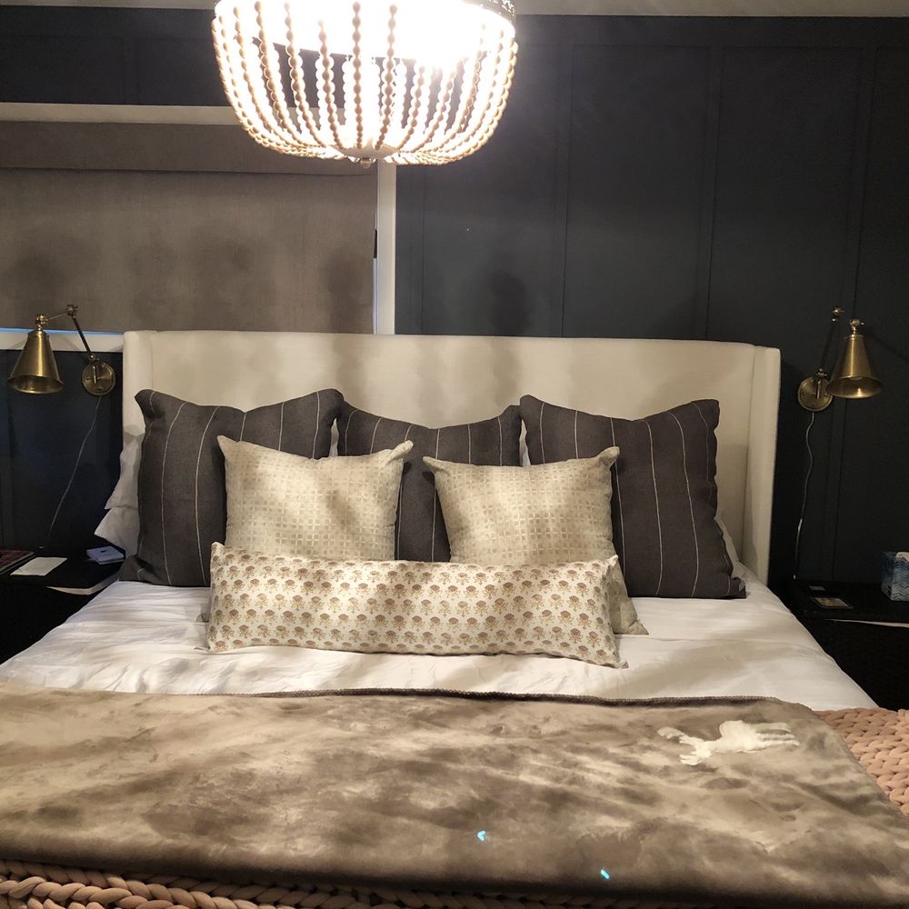 Helping Hands Cleaning Services - They do change your linens and your towels... Great job - Home Cleaning Near Me - Elmhurst, Illinois Helping Hands Cleaning Services - They do change your linens and your towels... Great job - Home Cleaning Near Me - Elmhurst, Illinois