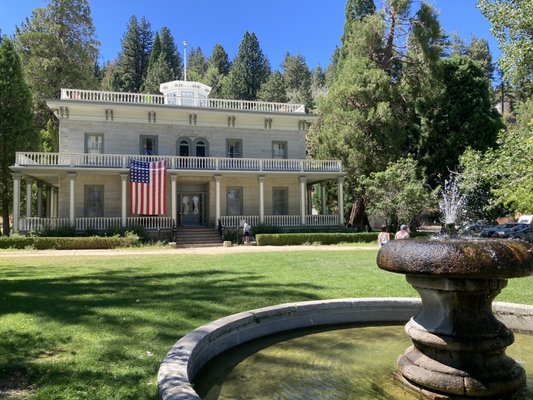 Bowers Mansion by null