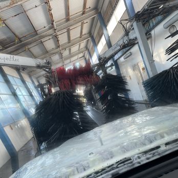 Star Express Car Wash - Deluxe Car Wash - Car Wash Near Me - Bellflower, California