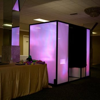 Poze Photo Booths - Wedding Planning Near Me - Turlock, California Poze Photo Booths - Wedding Planning Near Me - Turlock, California