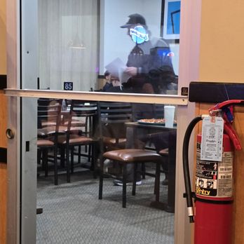 Round Table Pizza - Party room - Pizza Near Me - Bakersfield, California