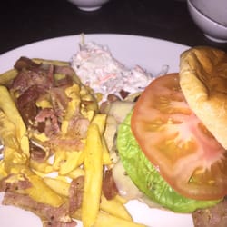 Frankie & Benny's - Burger and fries