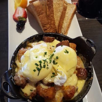 Mill Street Brew Pub - The skillet is not as big as it looks in this picture, but it's still a decent portion. - Pubs Near Me - Ottawa, Ontario