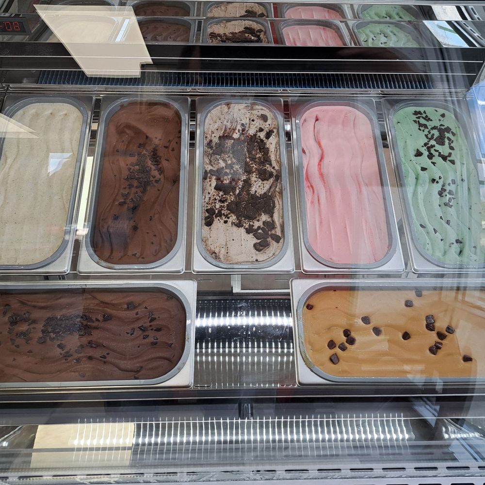 Notty's Italian Burrito - Gelato untouched on Grand Opening Day - Italian Near Me - Lincoln, California Notty's Italian Burrito - Gelato untouched on Grand Opening Day - Italian Near Me - Lincoln, California