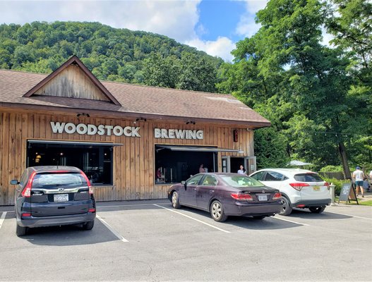 Woodstock Brewing by null