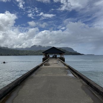 Hanalei Pier - Beaches Near Me - Hanalei, Hawaii
