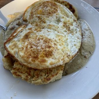Freshies Maui - Biscuits and Gravy - Breakfast & Brunch Near Me - Makawao, Hawaii