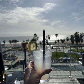 High Rooftop Lounge - A view with the mule - Lounges Near Me - Venice, California High Rooftop Lounge - A view with the mule - Lounges Near Me - Venice, California