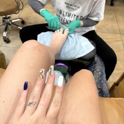 Busy Nails