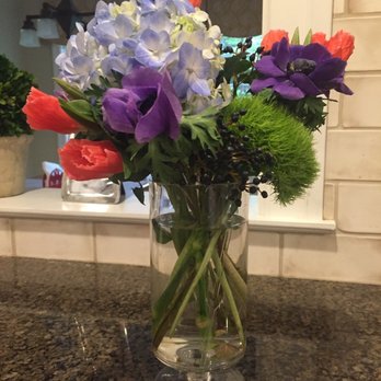 Chestnut Street Flowers - Florists Near Me - Winnetka, Illinois Chestnut Street Flowers - Florists Near Me - Winnetka, Illinois