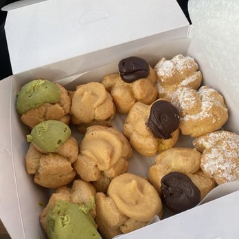 Liliha Bakery - Bakeries Near Me - Honolulu, Hawaii