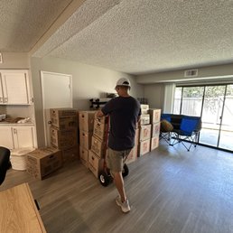 Unloading boxes