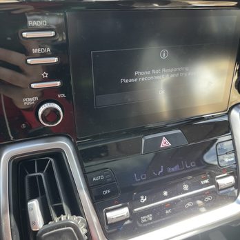 Rick Case Kia - Radio stops working again - Car Dealers Near Me - Duluth, Georgia
