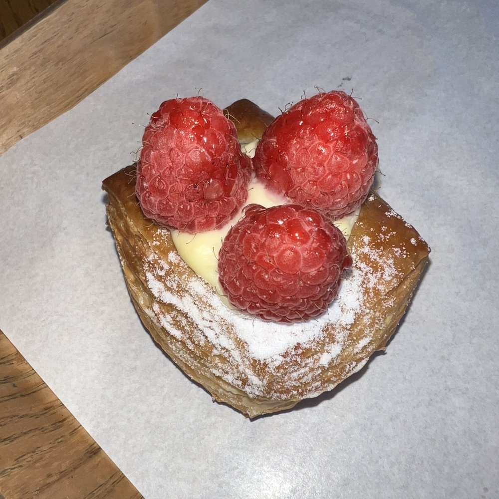 Paris Baguette - Fruit Bite (Raspberry) - Coffee & Tea Near Me - Brooklyn, New York Paris Baguette - Fruit Bite (Raspberry) - Coffee & Tea Near Me - Brooklyn, New York