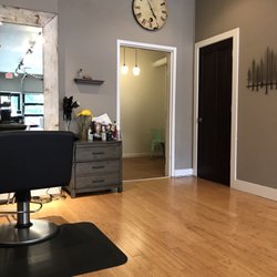Salon 208
