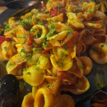 Vino Vino - Calamari pasta - Italian Near Me - Sarasota, Florida Vino Vino - Calamari pasta - Italian Near Me - Sarasota, Florida