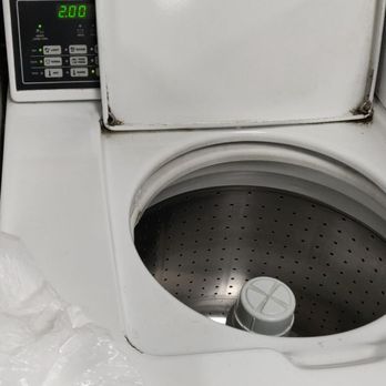 Jets Laundromat - Smallest laundry machine takes $2 - Laundromat Near Me - San Gabriel, California