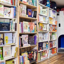 Tildie's Toy Box - Tildie's Toy Box-Castle & Book Corner Albert Yee Photography